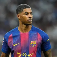 Piłkarz Marcus Rashford w koszulce FC Barcelony.