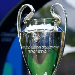 Trofeum Ligi Mistrzów, symbol marzeń wielu drużyn. Kto wygra ligę mistrzów w tym roku?