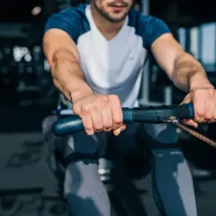Trening anaerobowy: Co to? Zyskaj siłę i spalaj tłuszcz efektywnie!