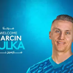 Marcin Bułka wita się z nowym klubem. Jego zarobki w NEOM S.C. z pewnością są imponujące.