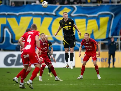 Ekstraklasa: Kto spadnie w 2026? Bruk-Bet, Arka, Widzew w ogniu!