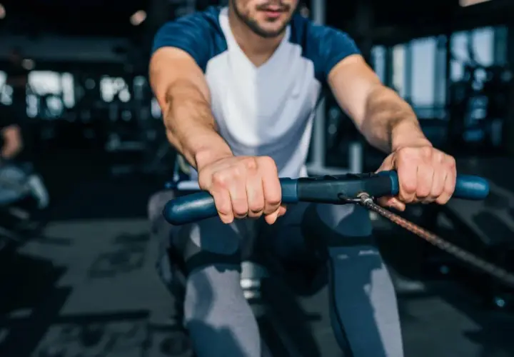 Trening anaerobowy: Co to? Zyskaj siłę i spalaj tłuszcz efektywnie!