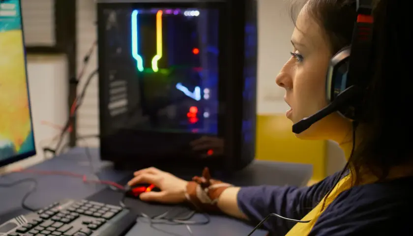 Jak online rozrywka na żywo buduje wiarygodność transmisji cyfrowych?
