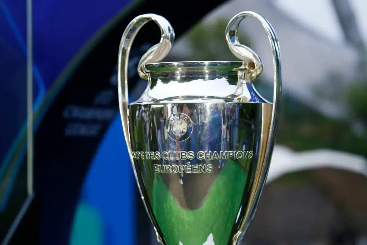 Trofeum Ligi Mistrzów, symbol marzeń wielu drużyn. Kto wygra ligę mistrzów w tym roku?